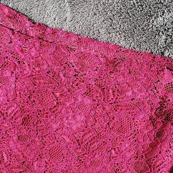 Dress - Picture 4 of 5